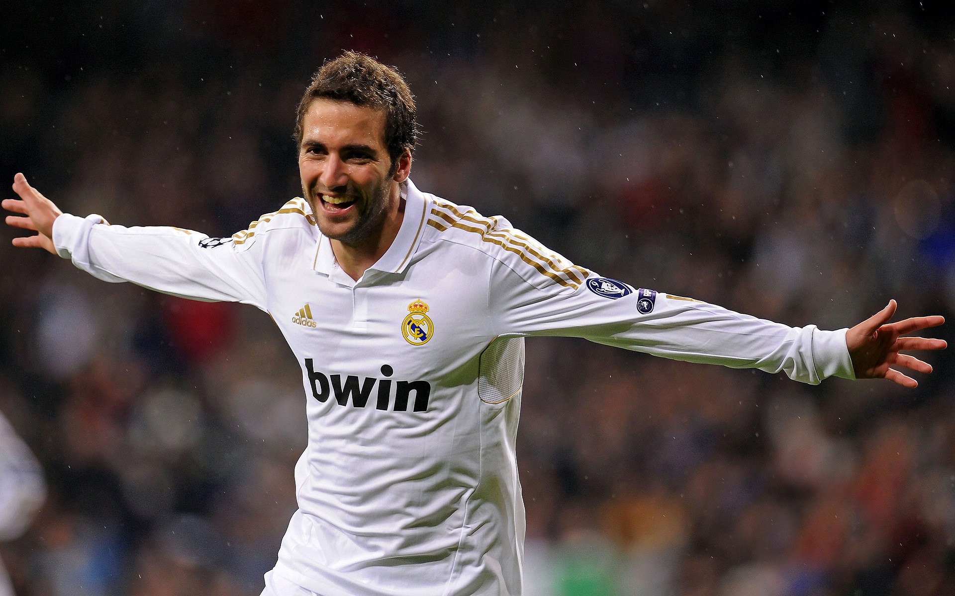 球队内部揭秘：冠军队伍的“成功方程式”，球队夺冠